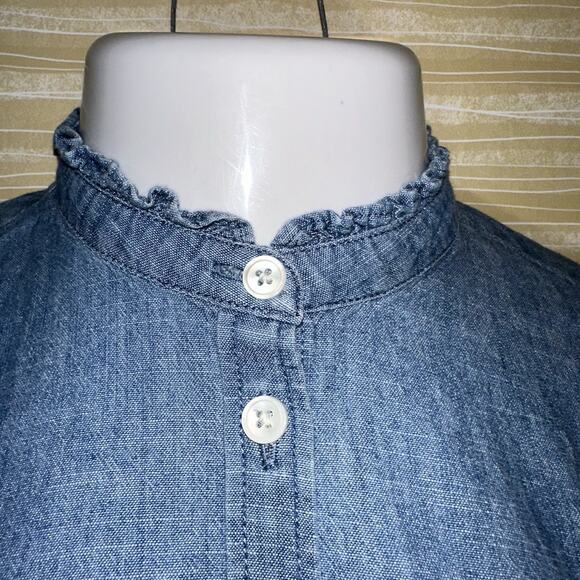 J. Crew Women's Demin Chambray Blue Button Down Long Sleeve Top S Small 0633 - Picture 2 of 4